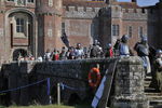 SIEGE OF CASTLE, PHOTOS BY PHIL, 0056 133